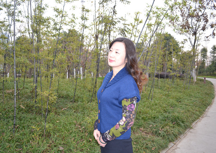 【阿珍手工】藍玫-馬甲外套—九色鹿9212美麗諾 - 阿珍 - 阿珍手工編織